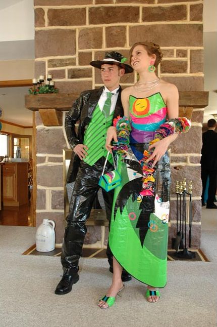 What Can You Put On to Look Cool at the American Prom? (15 pics)