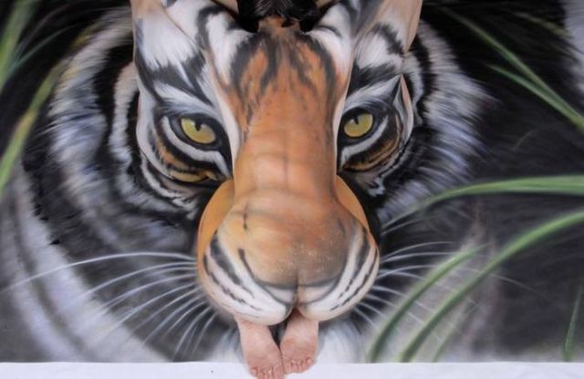 Amazing Tiger Body Art by Craig Tracy (6 pics)