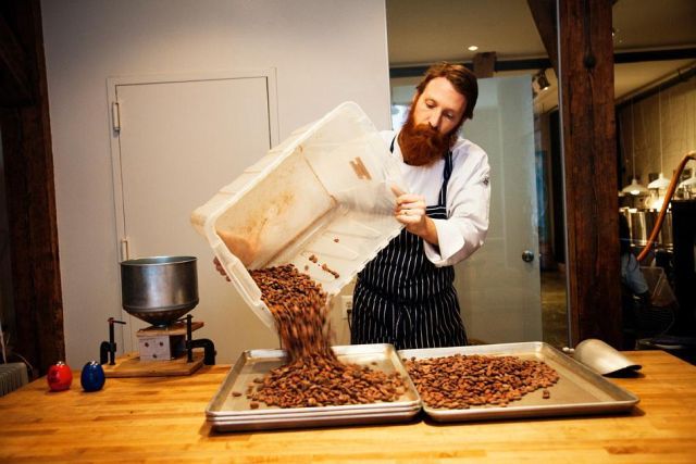 How Chocolate Is Made (65 pics)