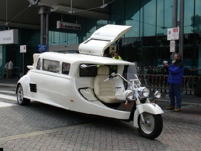 Very Particular Limo (6 pics)