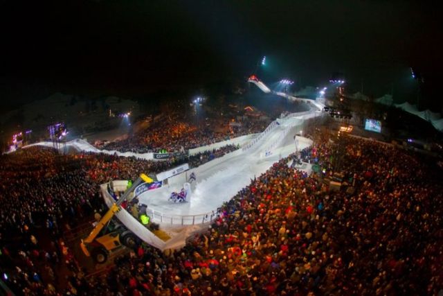 Red Bull Crashed Ice 2010 (27 pics)