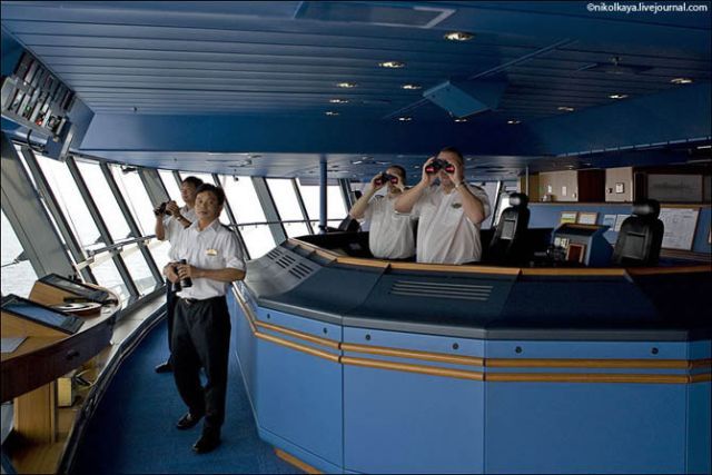 Voyage on One of the World’s Largest Cruise Ships (37 pics)