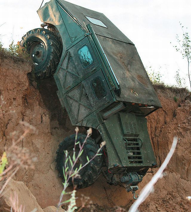 A Homebuilt Russian Hummer (29 pics)