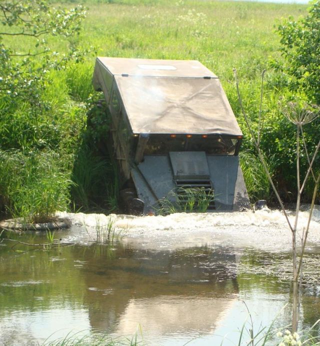 A Homebuilt Russian Hummer (29 pics)