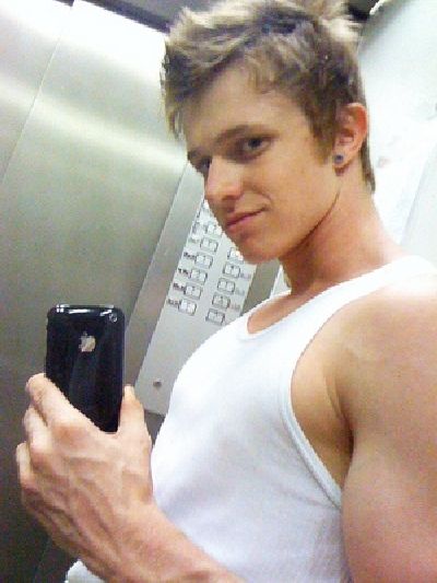 Hot Guys With Iphones Pics Izismile Com