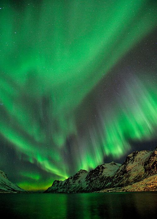 Magical Pictures of Aurora Borealis (17 pics)