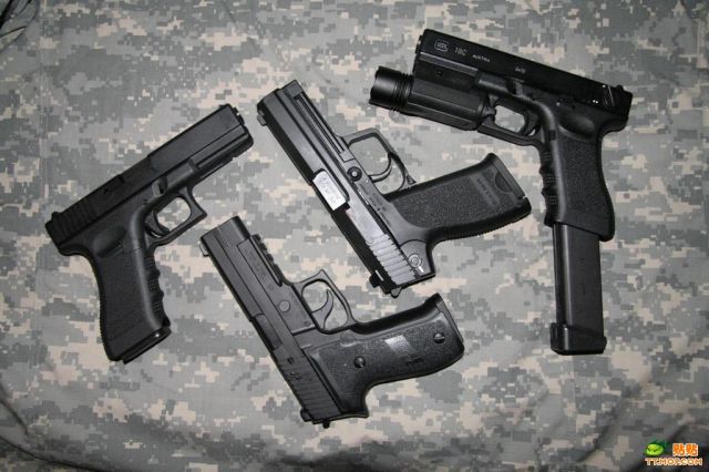 Gun Collection (26 pics)