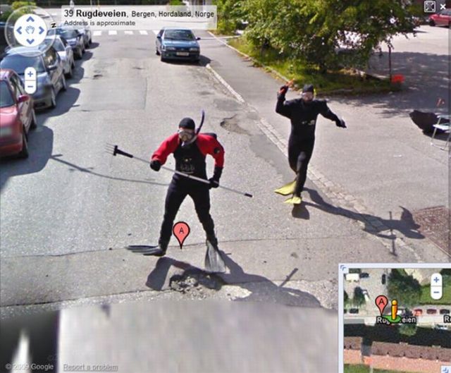 Norwegian Scuba Divers Having Fun on Google Street View (14 pics)