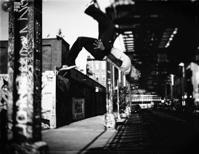 Cool Black and White Parkour Pictures (12 pics)