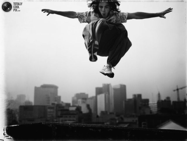 Cool Black and White Parkour Pictures (12 pics) - Izismile.com