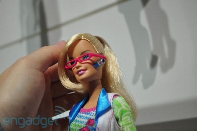 Barbie the Geek (16 pics)