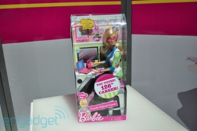 Barbie the Geek (16 pics)