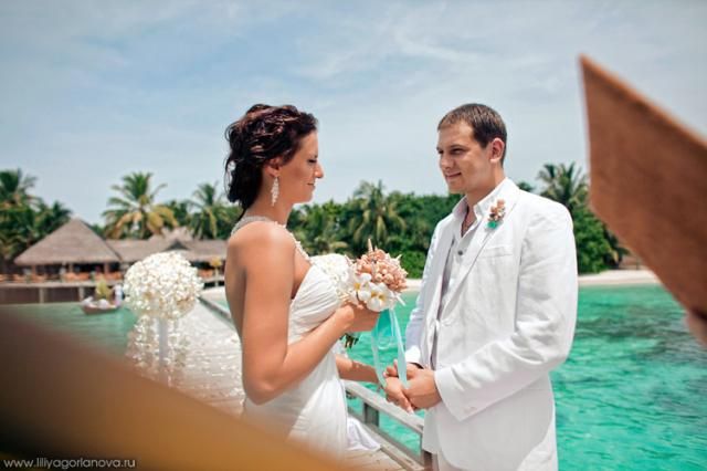 A Tropical Wedding (99 pics)