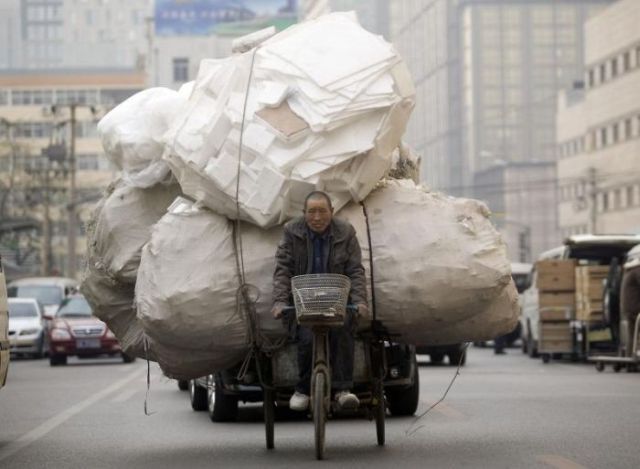 Chinese Way of Transporting Trash (17 pics)