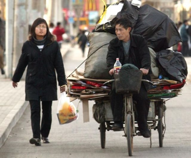 Chinese Way of Transporting Trash (17 pics)