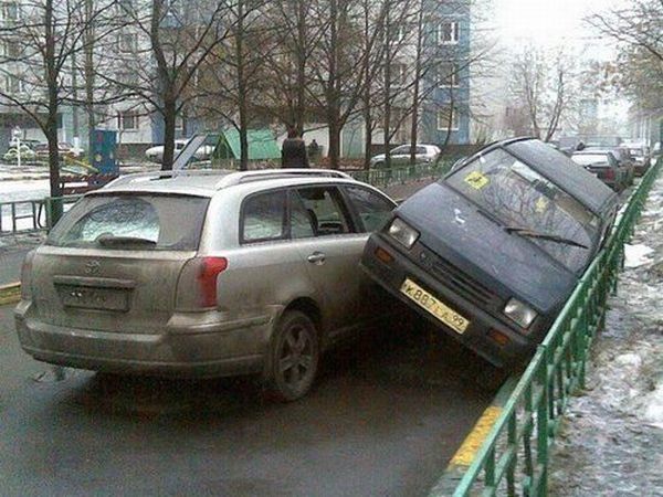 Unique Vehicle Situations (40 pics)