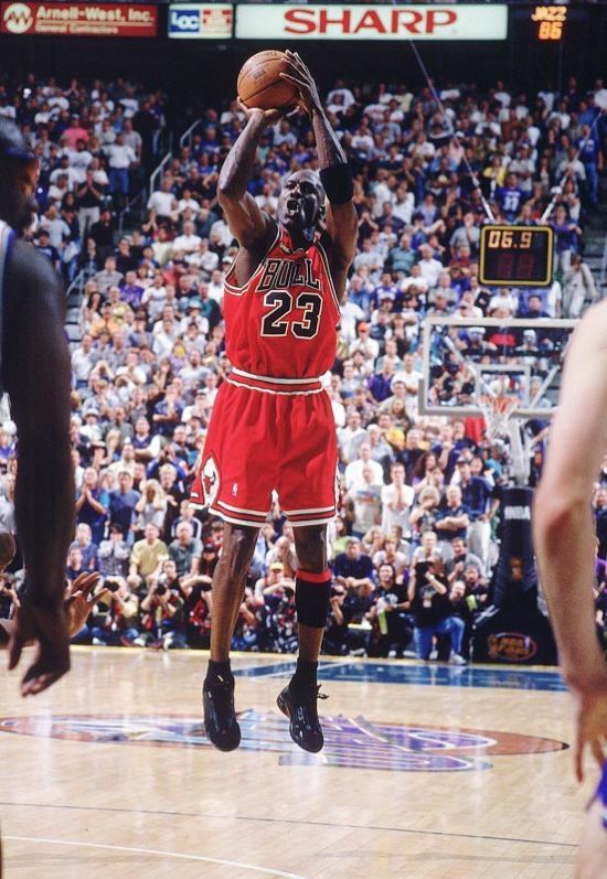 Michael Jordan - Legendary NBA Player (26 pics)