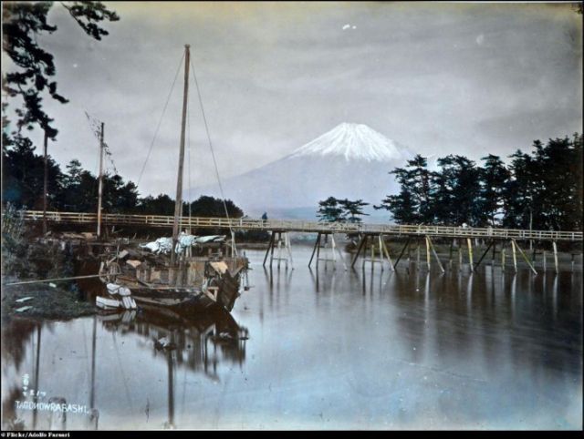 Vintage Picture of Japan (19 pics)
