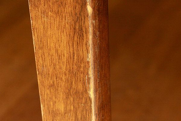 How to Repair Old Wood Furniture? (5 pics)