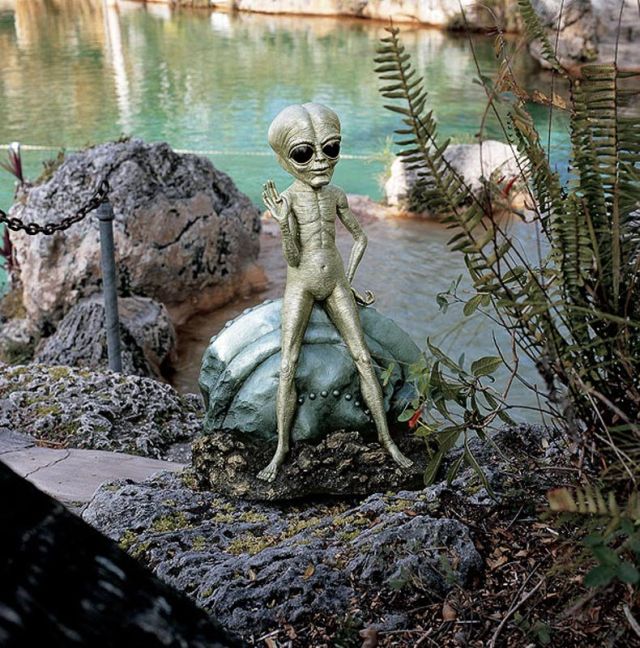 Weird and Unusual Garden Sculptures (16 pics) - Izismile.com