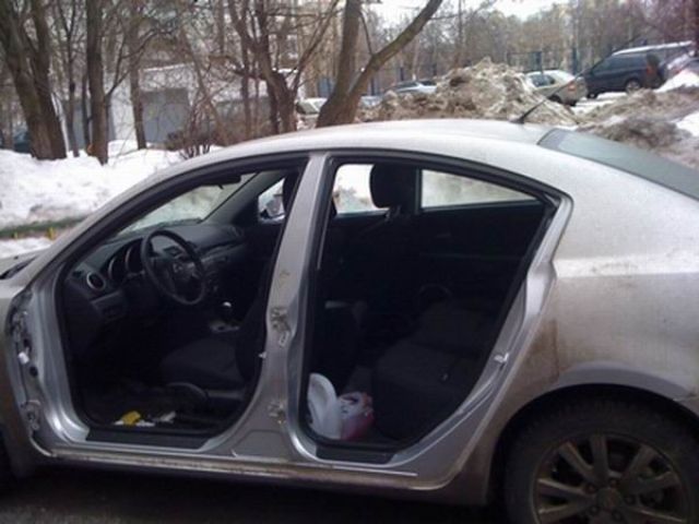 Bad Situations for Car Owners (6 pics)