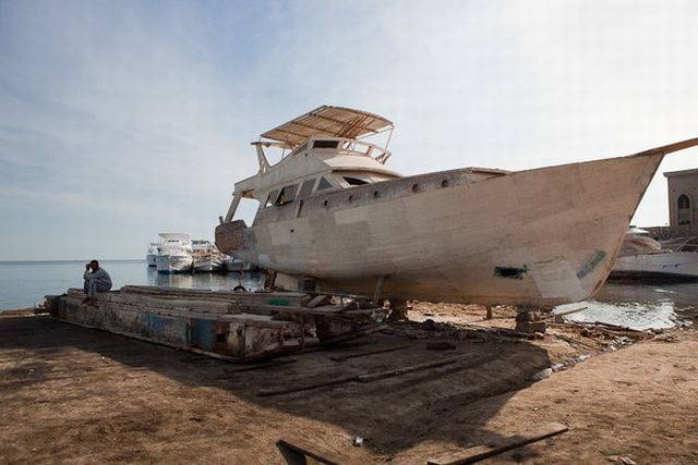Yacht Construction in Egyptian Way (17 pics)