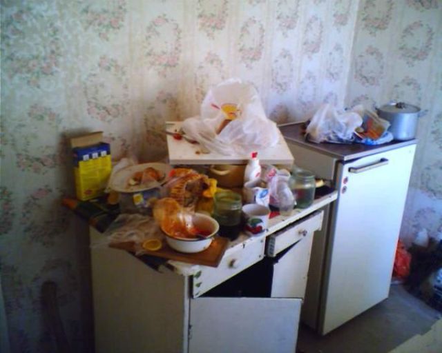 How Russian Single Men Live (15 pics)