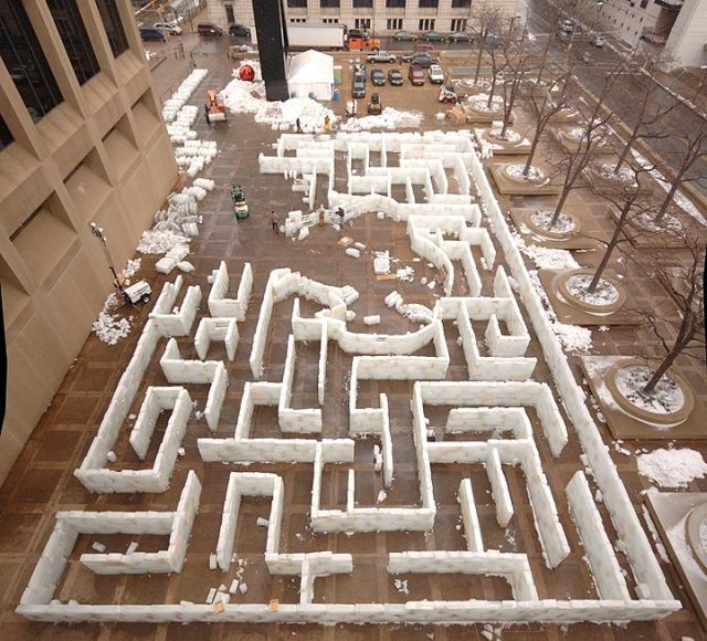 The Largest Ice Labyrinth in the World (20 pics)