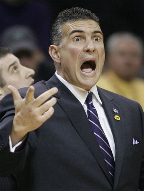 Basketball Coaches Make Hilarious Faces (21 pics)
