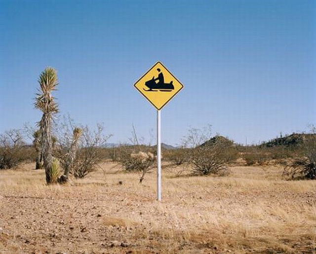 Hilarious Road Signs (25 pics)