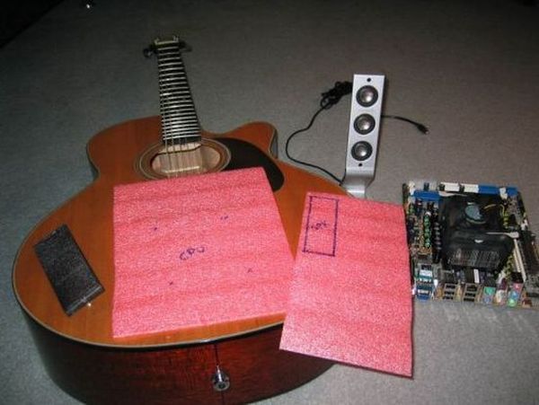 Transforming a Guitar into a Computer! (30 pics)