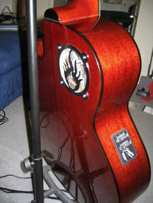 Transforming a Guitar into a Computer! (30 pics)