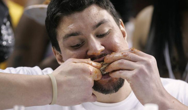 Fastest Eaters or The Most Hungry (28 pics)