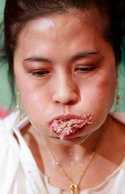 Fastest Eaters or The Most Hungry (28 pics)