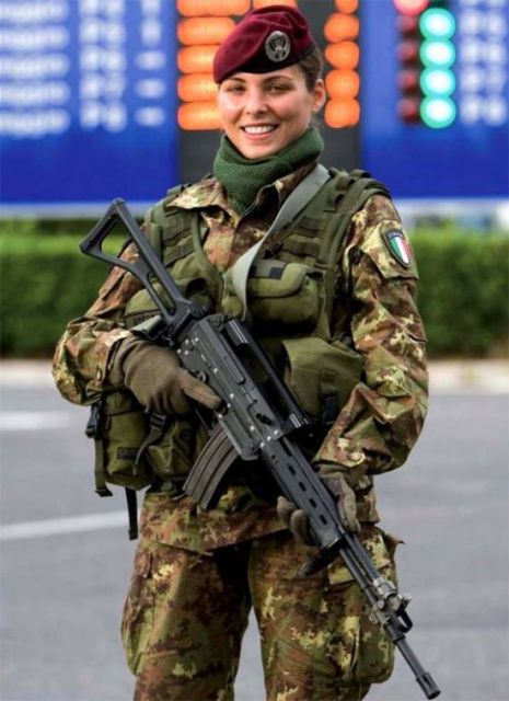 Women In Military (48 pics)