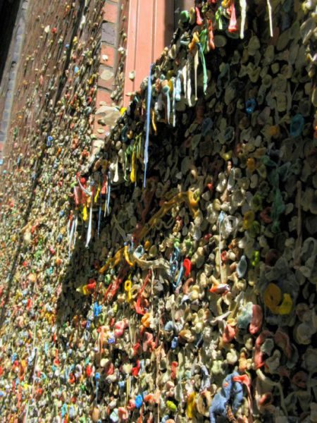 Gum Wall – A Top Seattle Attraction (13 pics)