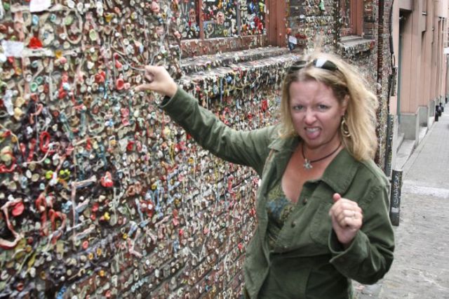 Gum Wall – A Top Seattle Attraction (13 pics)