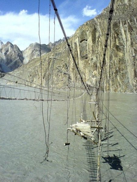 The World’s Most Dangerous Hanging Bridge (6 pics)