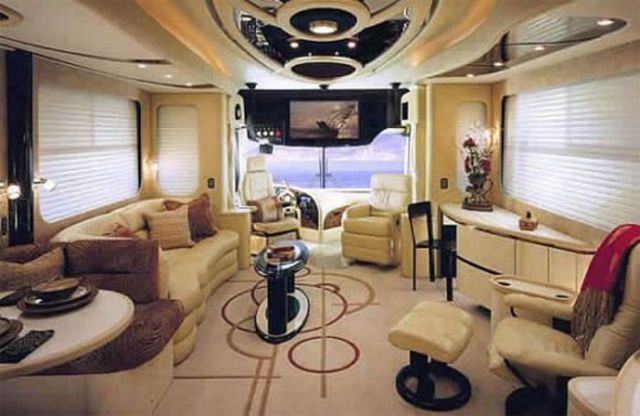 How Rich People Travel (42 pics)