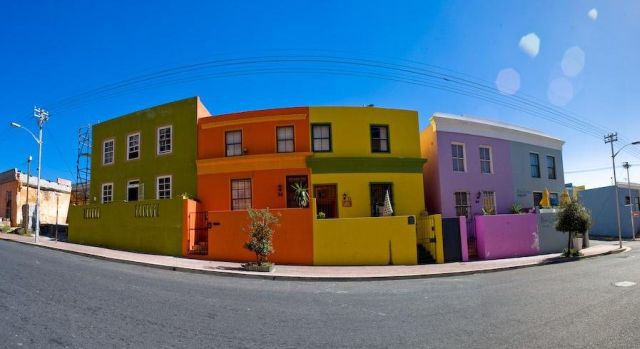 “Rainbow” Houses (30 pics)