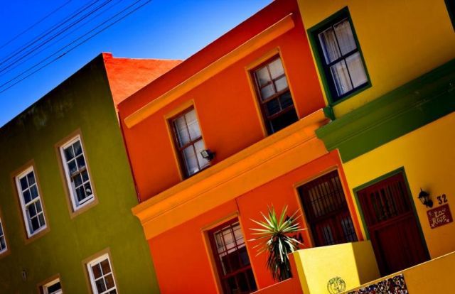 “Rainbow” Houses (30 pics)