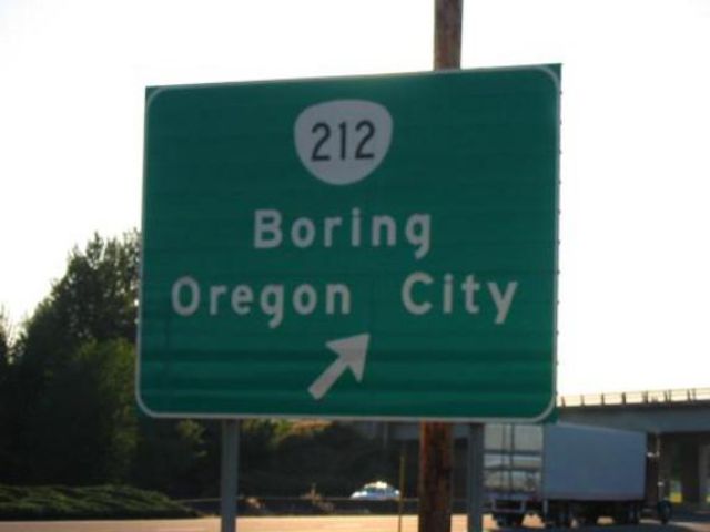Hilarious City Signs (18 pics)