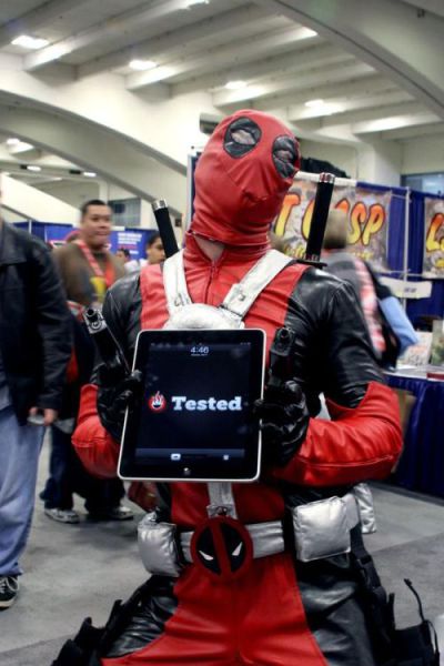 One iPad for All WonderCon Visitors (60 pics)