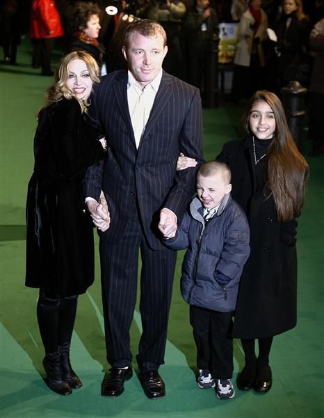 Madonna with her Children (12 pics)