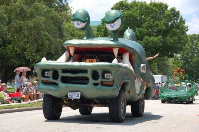 Different Car Oddities (24 pics)