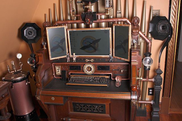 Steampunk Computer Made from Antique Organ (12 pics)