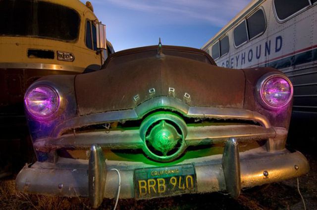 American Cars Left Alone (42 pics)