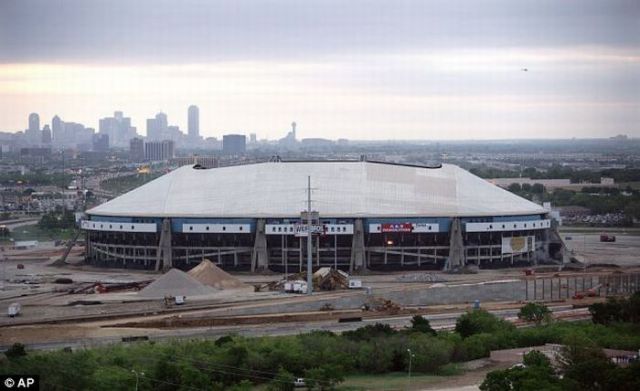 Texas Stadium Gone in 25 Seconds (10 pics)
