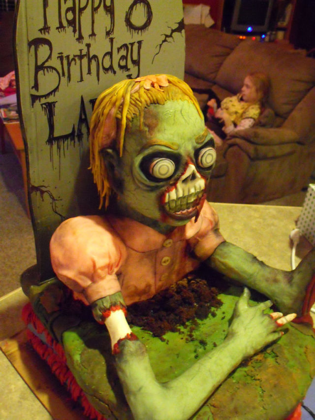 Zombie Cake (16 pics)