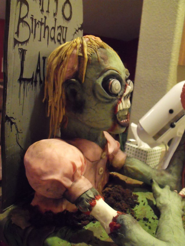 Zombie Cake (16 pics)